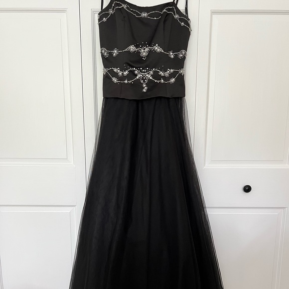 Jovani Dresses & Skirts - Jovani Sequin/Tulle Ball Gown